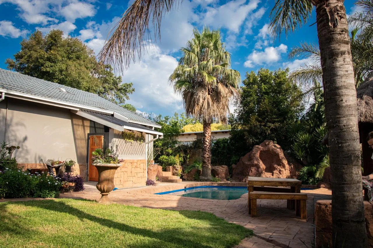 Garden and yard at On The Mend sober living home in Pretoria